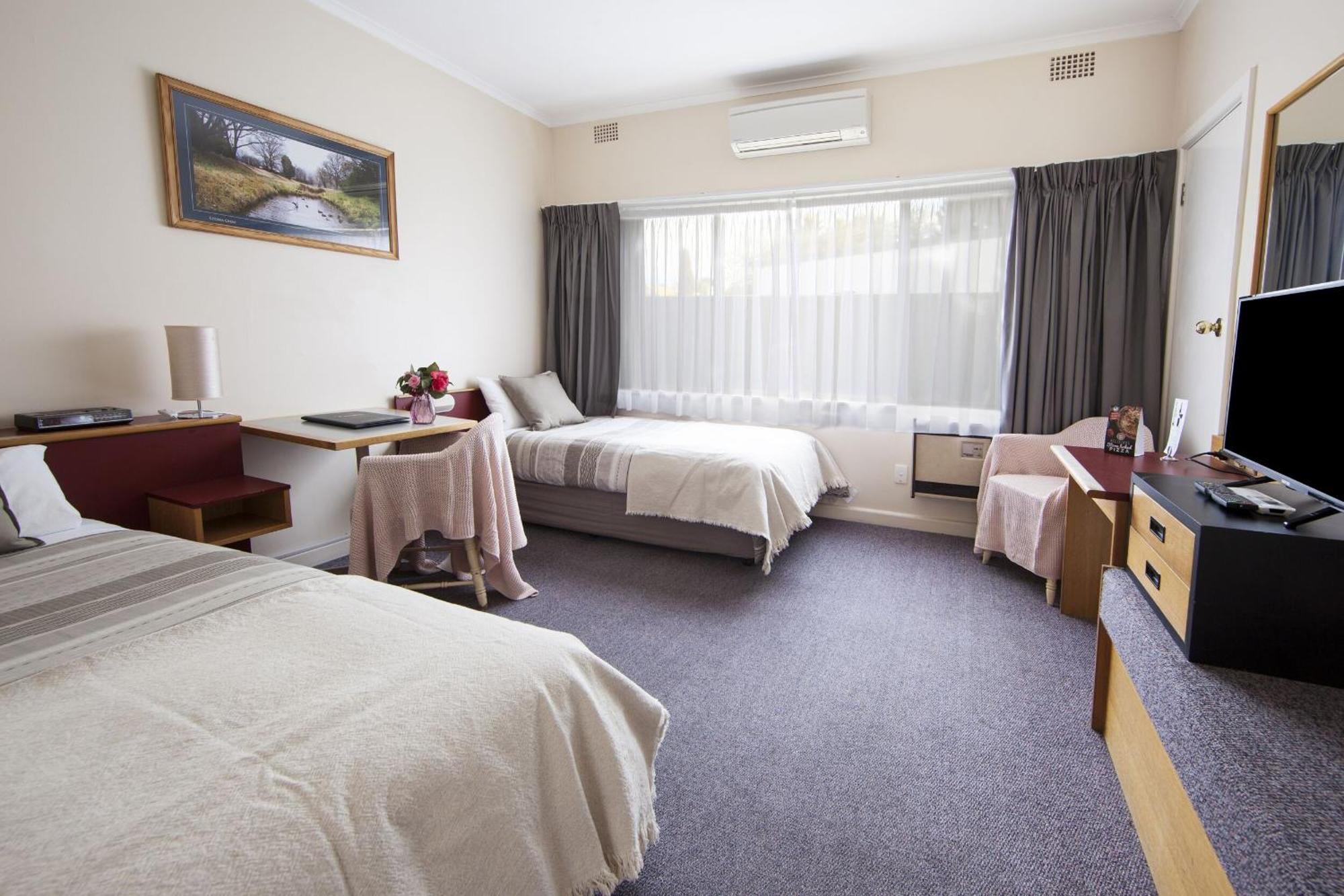 Redhill Cooma Motor Inn Exterior photo