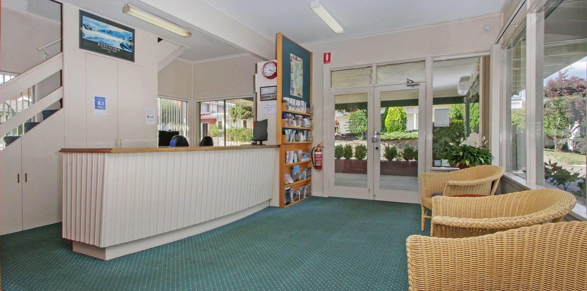 Redhill Cooma Motor Inn Exterior photo