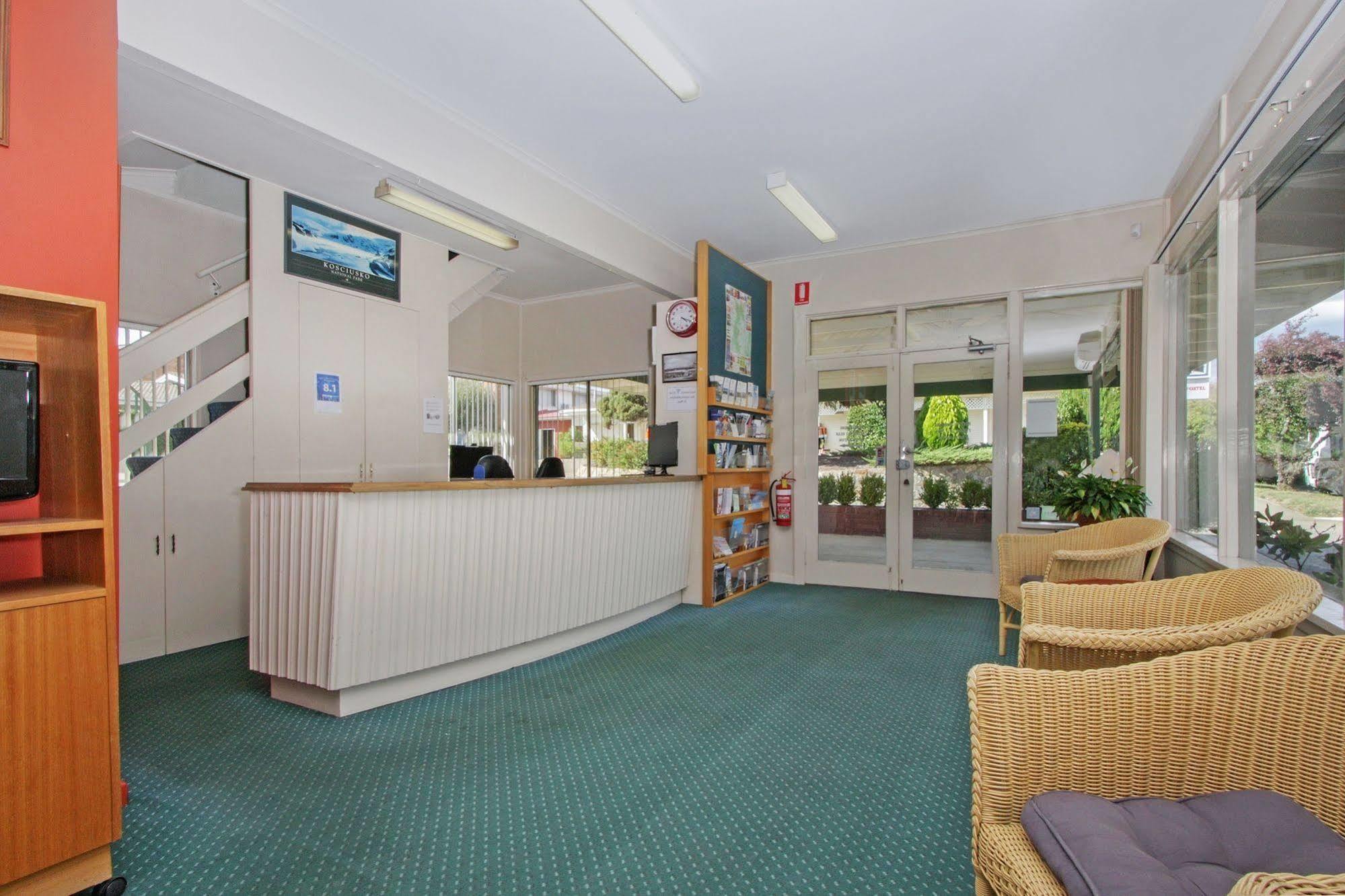 Redhill Cooma Motor Inn Exterior photo